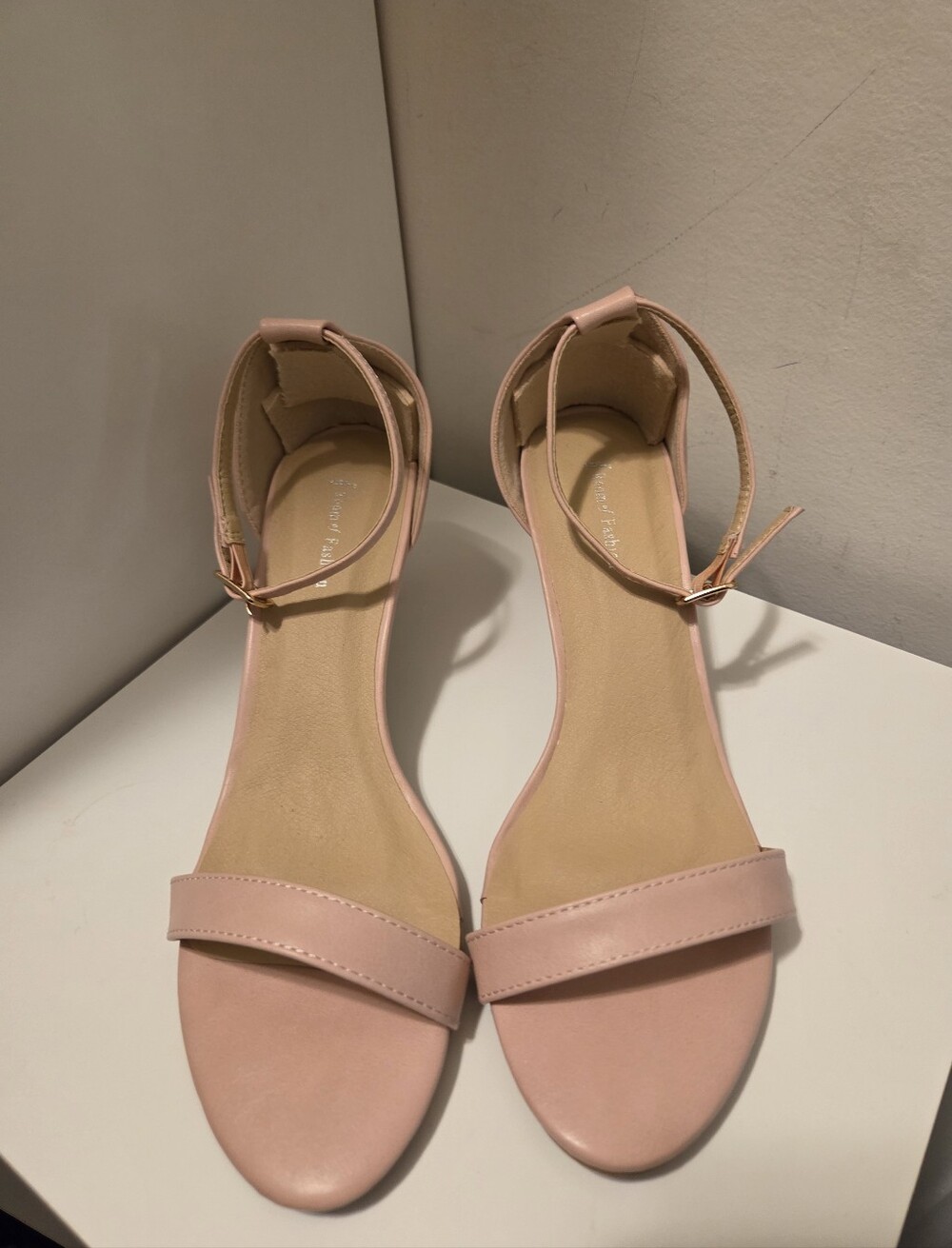 Women's Ankle-Strap Sandals in Blush Pink Size 8